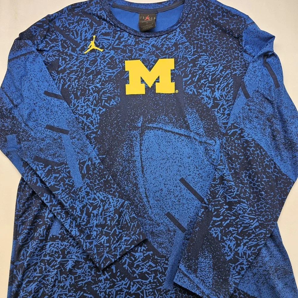 Jordan‎ Michigan Wolverines Long Sleeve Shirt Men's Large Blue NCAA Performance